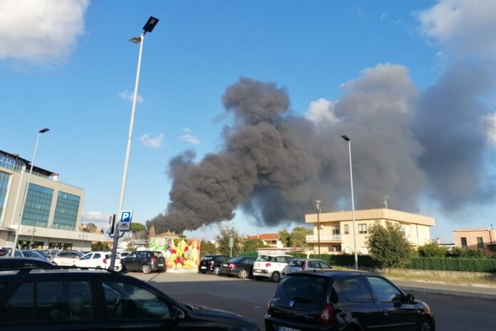 incendio-ex-Freddindustria-Aprilia-2 incendio ex Freddindustria