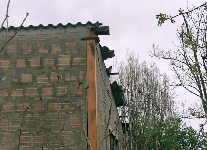 Monteciccardo, edificio con amianto