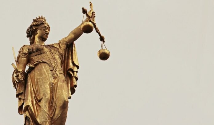 giustizia, statua