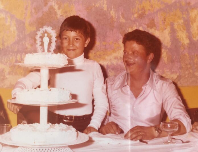 Posarelli, foto della comunione del figlio
