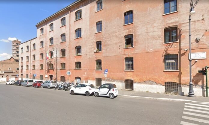 Roma, caserma vigili urbani