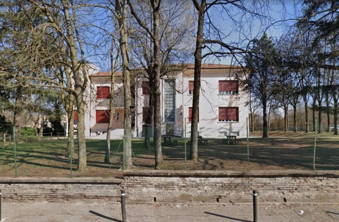 cisterne amianto, scuola Reggio Emilia