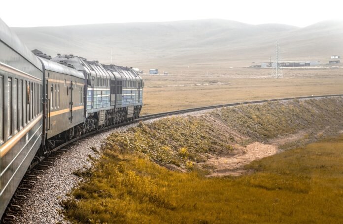 locomotiva con vagoni