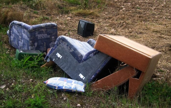 Discarica a Caserta, amianto e rifiuti
