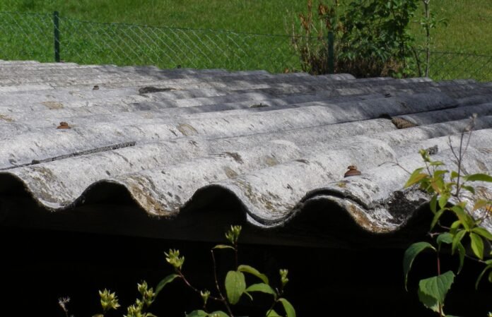 Amianto, immagine esclusivamente descrittiva, Perugia