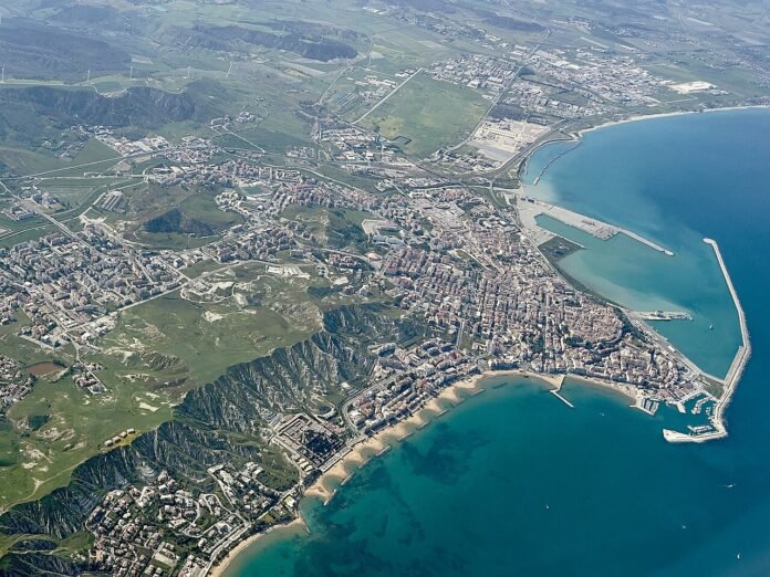 crotone vista dall'alto