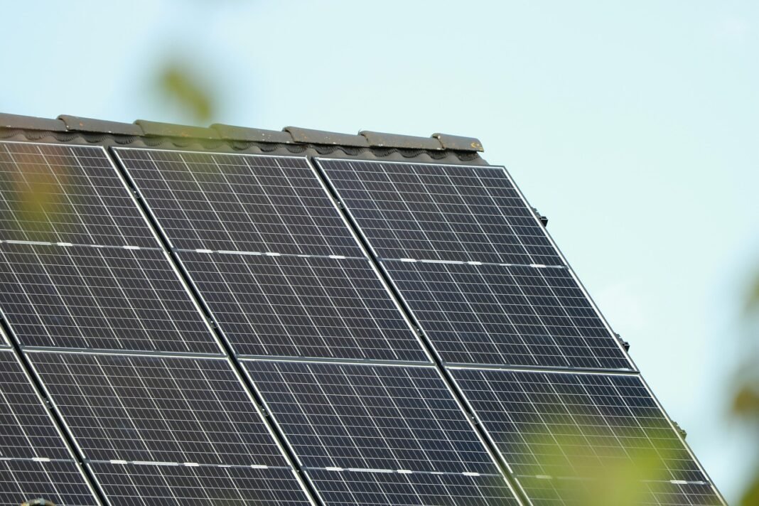 il fotovoltaico sostituirà l'amianto, transizione