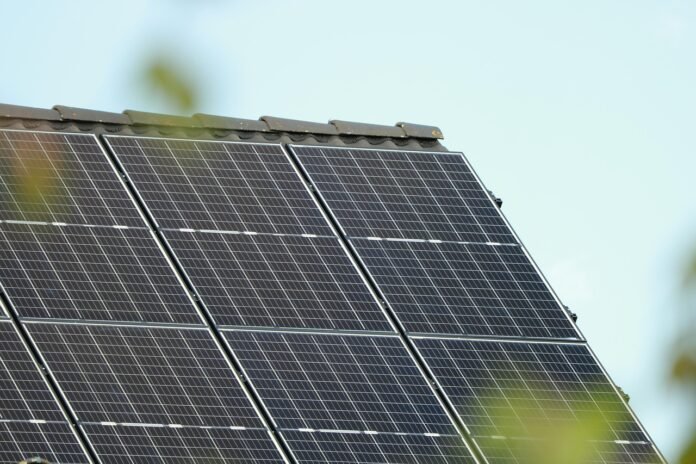 il fotovoltaico sostituirà l'amianto, transizione