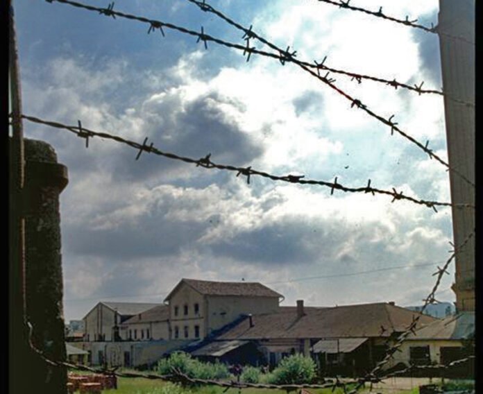 Giorno della Memoria, (foto Wikimedia Commons Brick_Factory_in_Tirgu_Mures_(Rumänien)