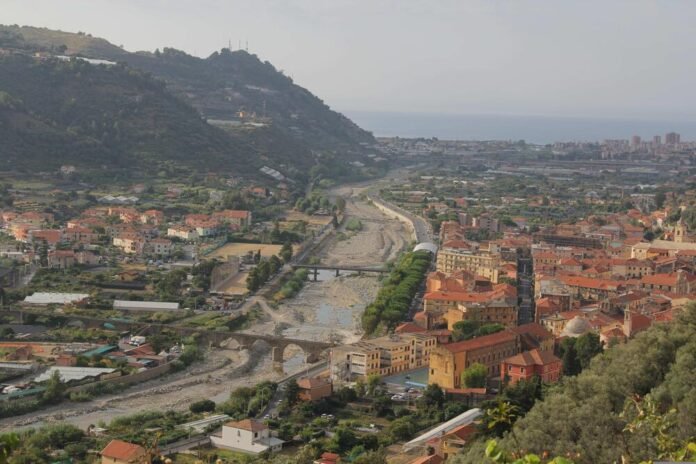 Taggia, rimosso l'amianto negli edifici pubblici( Foto di graph76 da Pixabay)