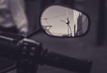 Steve McQueen fu una vittima dell'amianto (Foto free esclusivamente decorativadi wal_172619 da Pixabay)