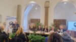 Maria Grazia Calandrone alla Tavola dei Relatori del Convegno del 30.03.26 alla Sala del Carroccio