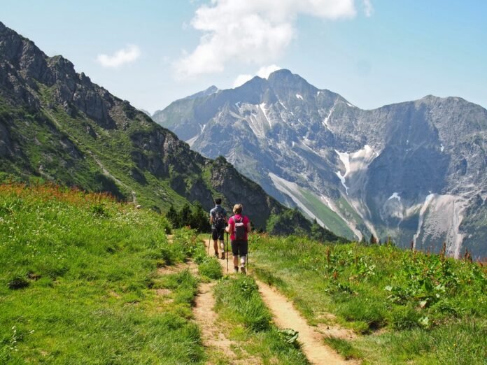 Amianto e bivacchi ( Foto di Ralf Ruppert da Pixabay)